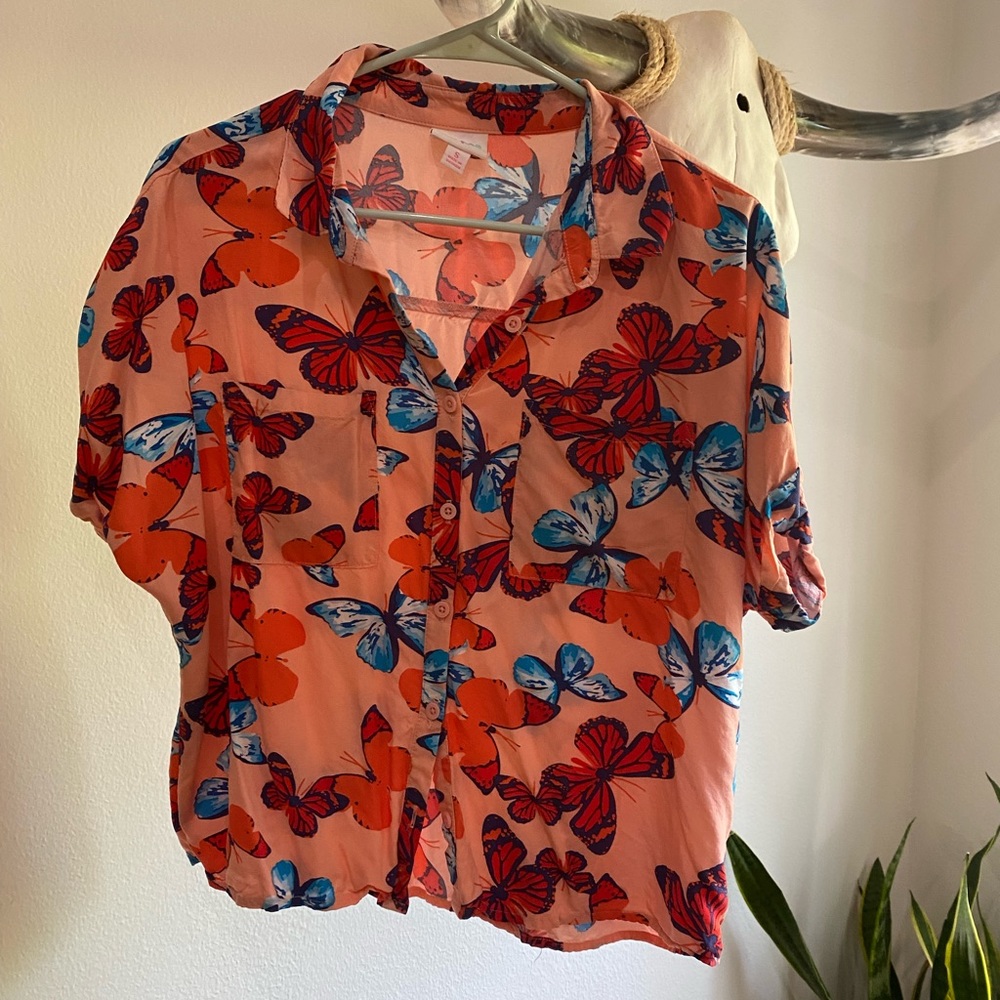 Lularoe butterfly button-up top